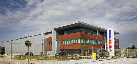 Nowa siedziba i centrum logistyczne Intersport w Cholerzynie