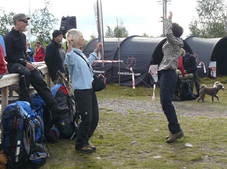 Radosny taniec przed startem (fot. Aneta Żukowska)
