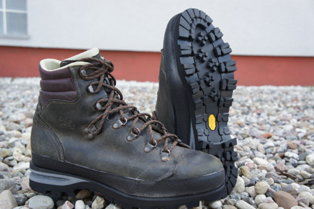 20-letnie buty Hanwaga po wymianie podeszwy (fot. HBMM)